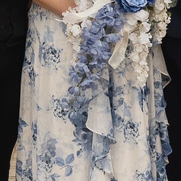Eliza J Blue and White Floral Maxi Dress - Picture 8 of 9
